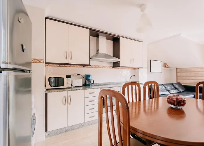 La Iglesia Daire Caldas De Reis